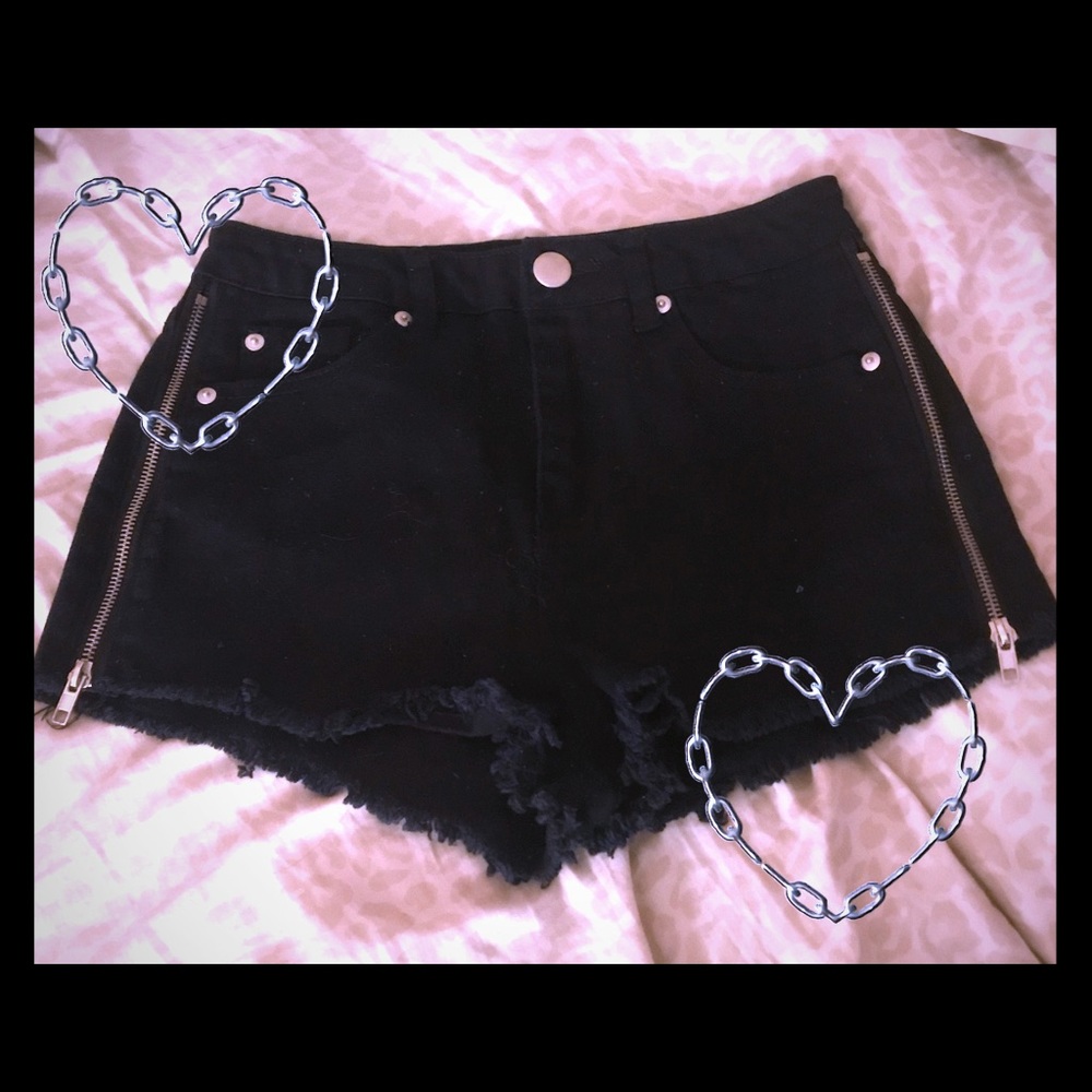🦇 GOTH SHORTS 🦇